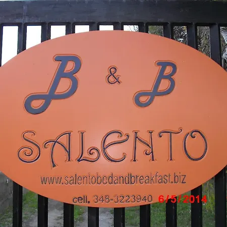 לינה וארוחת בוקר Salento *